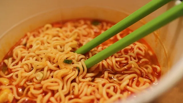 Instant noodles