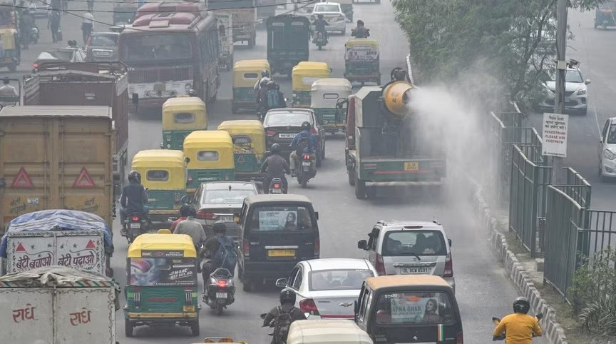 Delhi sees a spike in air purifier purchases as pollution drops to a "severe" level.

